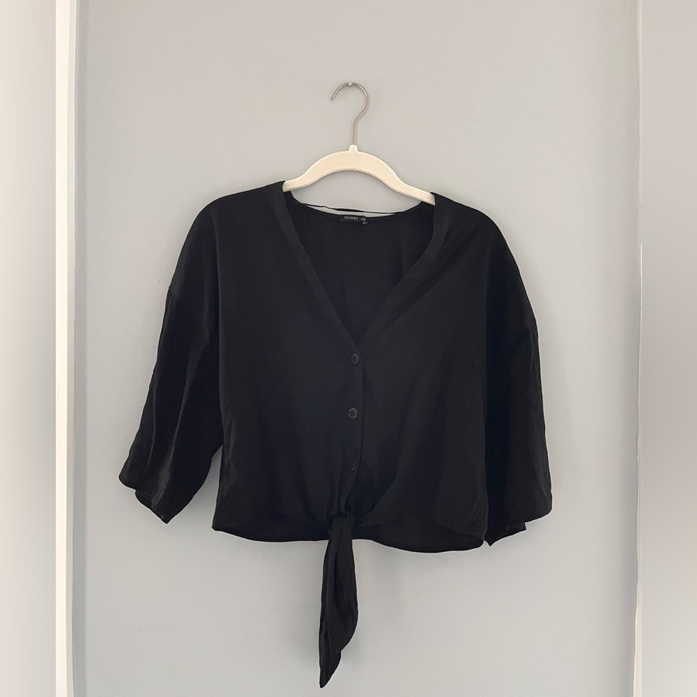 Black lose crop top
